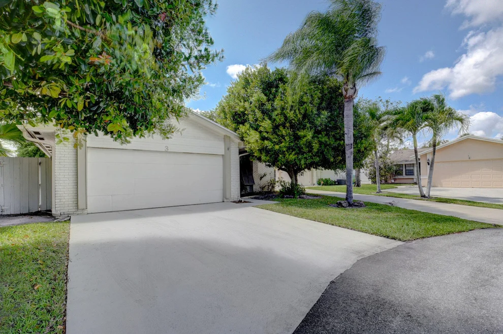 Unit for sale at 3 Hammond Place, Boynton Beach, FL 33426