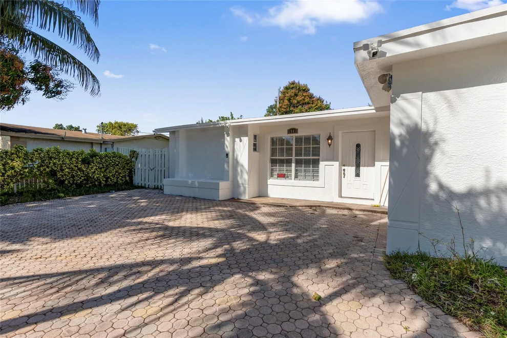 Unit for sale at 5941 NW 14th Place, Sunrise, FL 33313