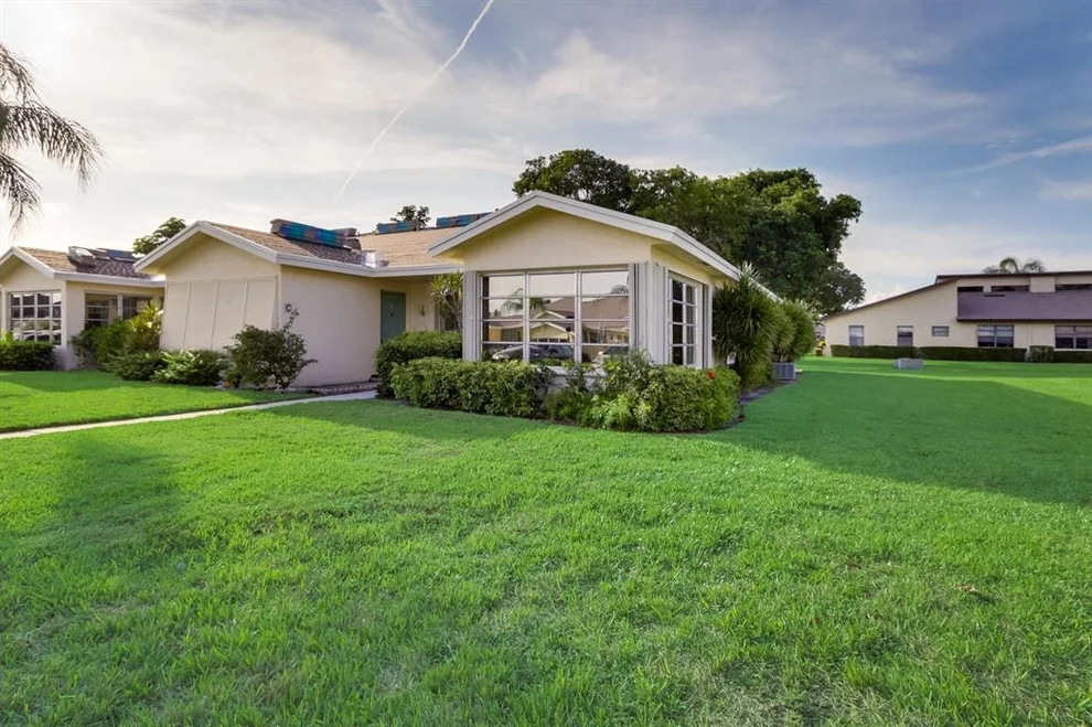 Unit for sale at 5337 Lakefront Boulevard, Delray Beach, FL 33484