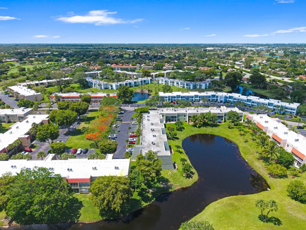 Unit for sale at 2700 Fiore Way, Delray Beach, FL 33445