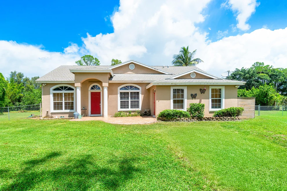 Unit for sale at 15171 N 92nd Court, The Acreage, FL 33412