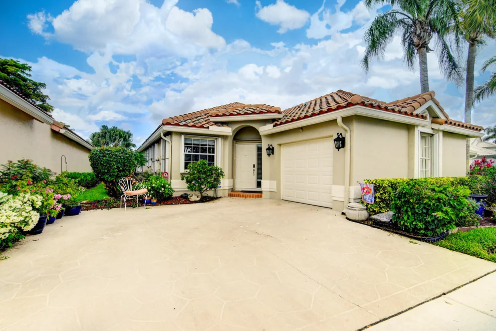 Unit for sale at 6081 Bluegrass Drive, Boynton Beach, FL 33437