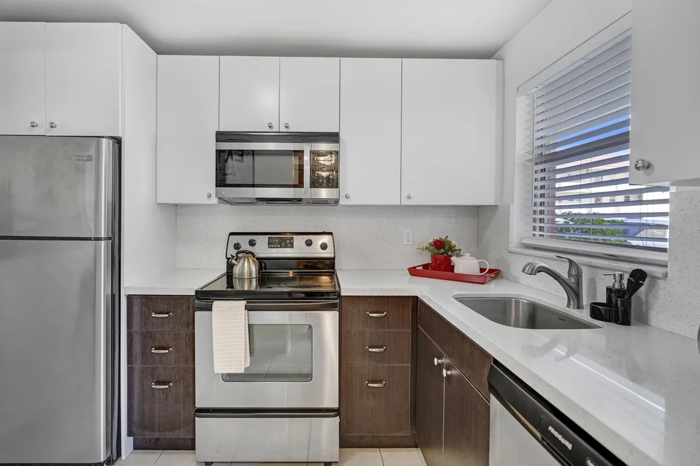 Unit for sale at 8040 Sunrise Lakes Drive N, Sunrise, FL 33322