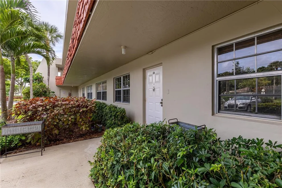 Unit for sale at 903 Cypress Terrace, Pompano Beach, FL 33069