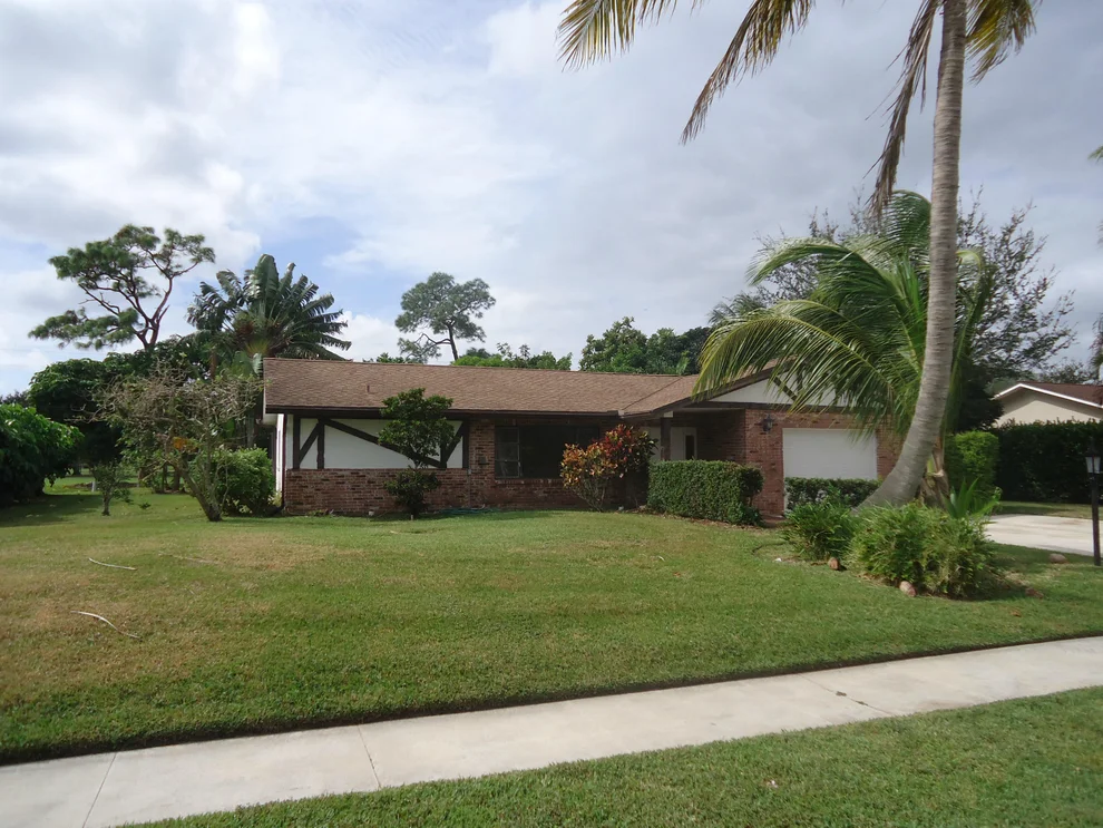 Unit for sale at 3223 Hoylake Road, Lake Worth, FL 33467