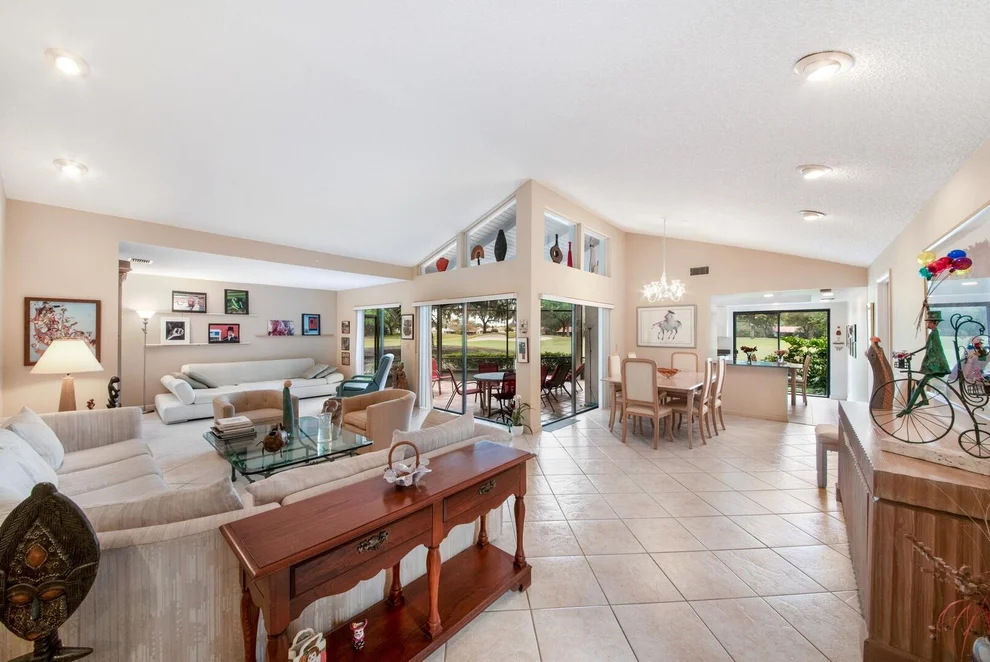 Unit for sale at 5629 Lakeview Mews Court, Boynton Beach, FL 33437