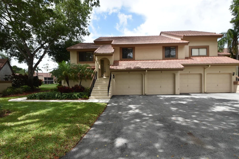 Unit for sale at 5601 Coach House Circle, Boca Raton, FL 33486