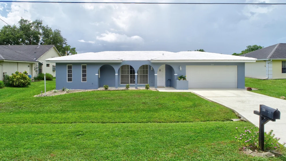 Unit for sale at 206 SW Essex Drive, Port St Lucie, FL 34984