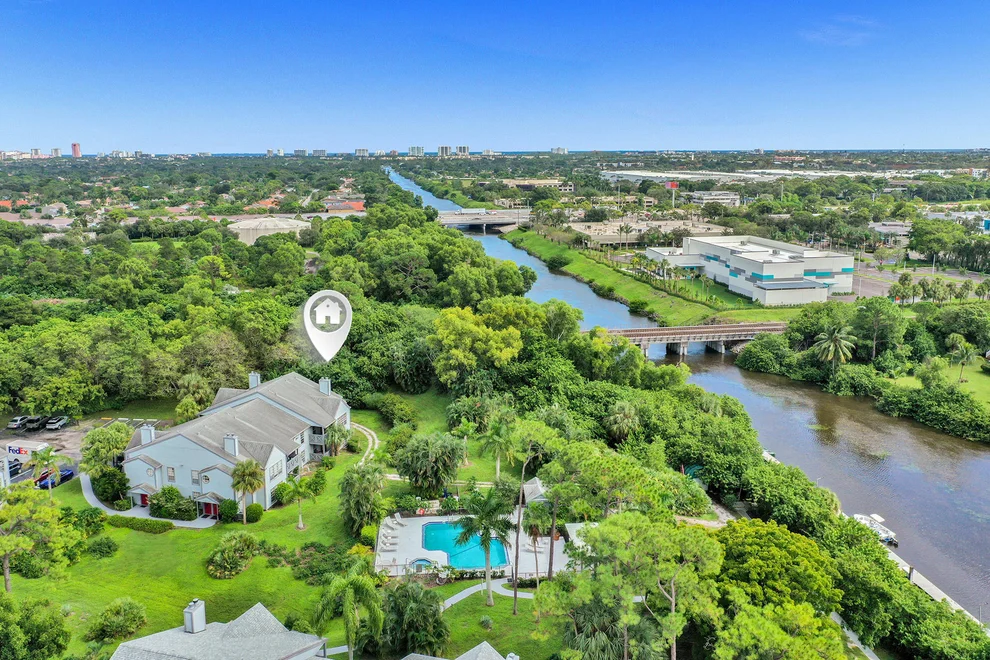 Unit for sale at 5016 Heatherhill Ln # 10, Boca Raton, FL 33486