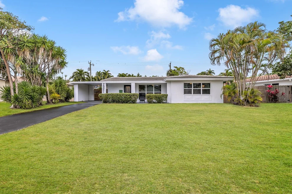 Unit for sale at 2921 NE 53rd Street, Lighthouse Point, FL 33064