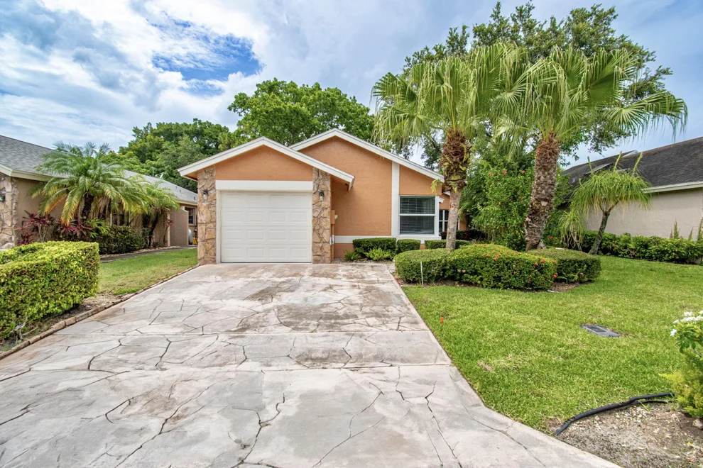 Unit for sale at 7601 Martinique Boulevard, Boca Raton, FL 33433