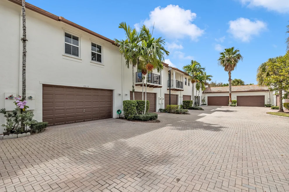 Unit for sale at 4826 Acadian Trail, Coconut Creek, FL 33073