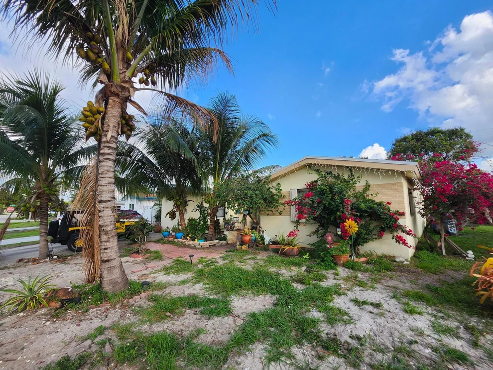 Unit for sale at 6651 Allen Street, Hollywood, FL 33024