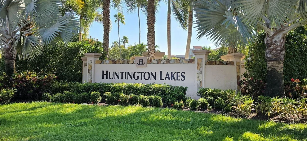 Unit for sale at 6935 Huntington Lane, Unit 207, Delray Beach, FL 33446