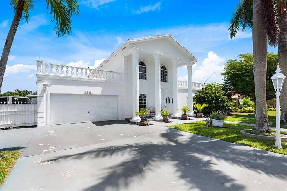Unit for sale at 1581 SW 16th Street, Boca Raton, FL 33486