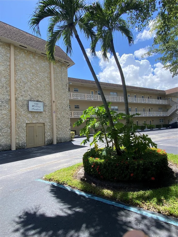 Unit for sale at 5100 NW 35th Street, Lauderdale Lakes, FL 33319