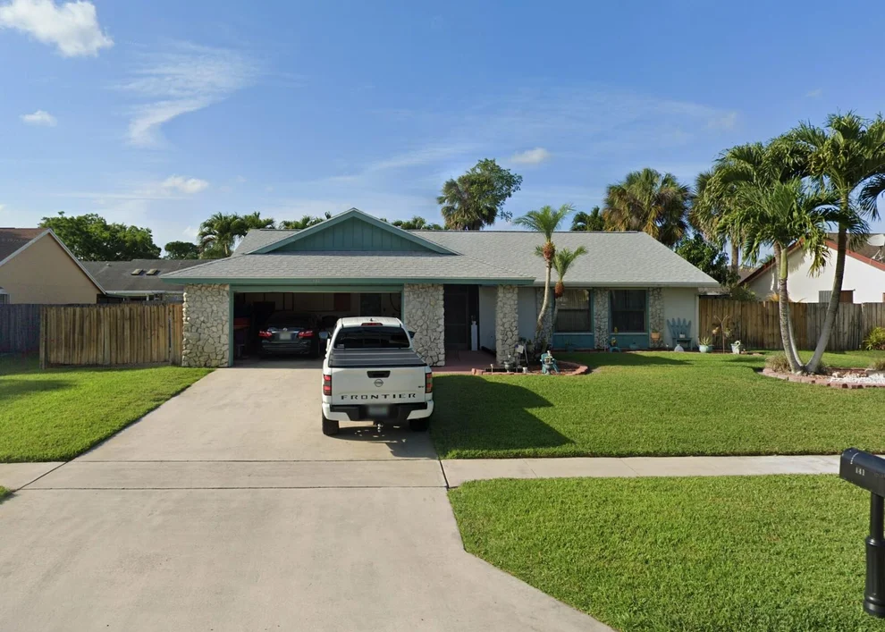 Unit for sale at 141 Roycourt Circle, Royal Palm Beach, FL 33411