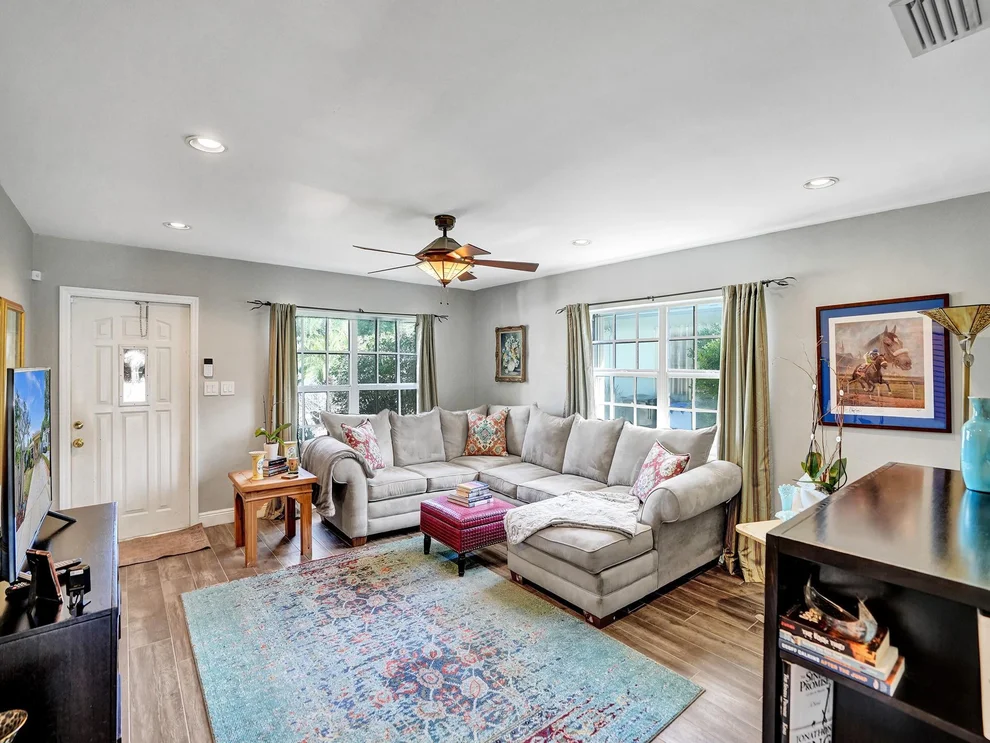 Unit for sale at 698 NE 34th Street, Oakland Park, FL 33334