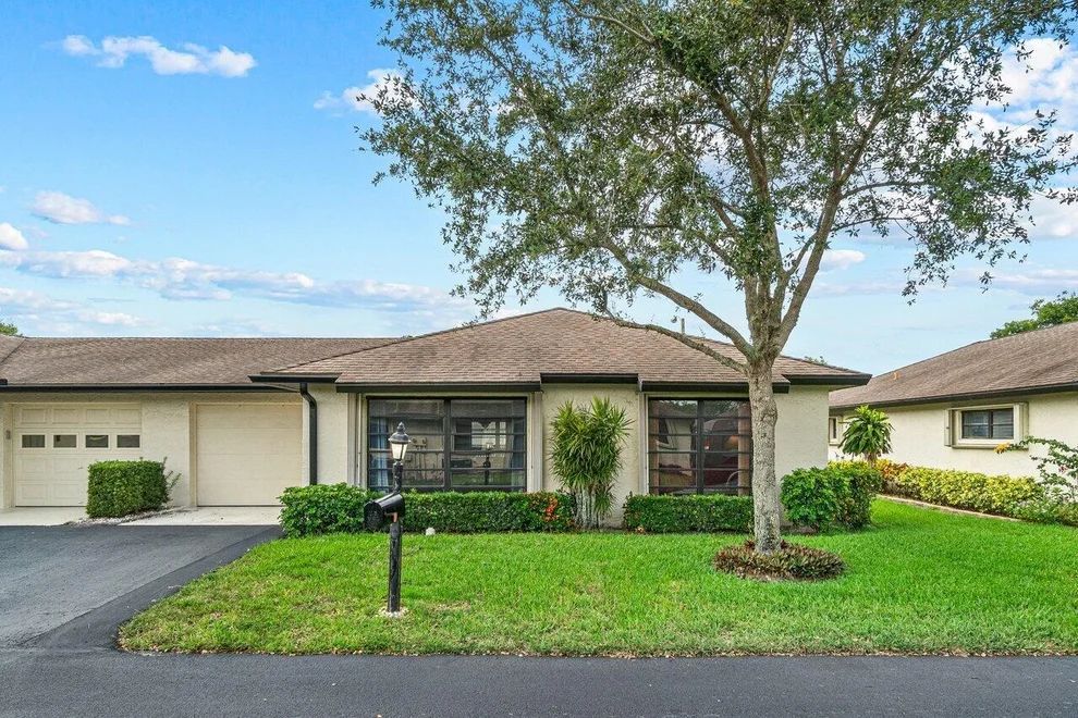 Unit for sale at 4820 Equestrian Circle, Boynton Beach, FL 33436