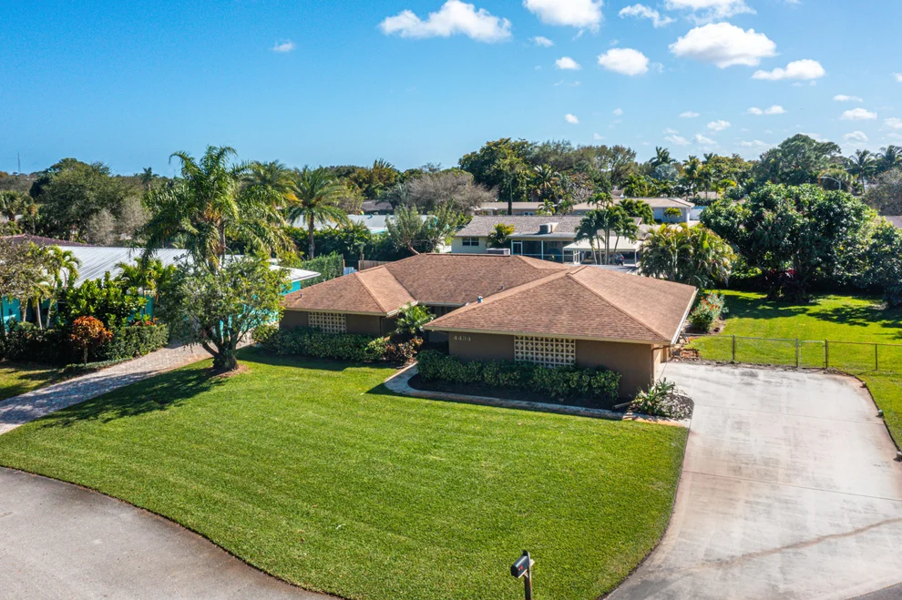 Unit for sale at 4434 Fushia Circle S, Palm Beach Gardens, FL 33410