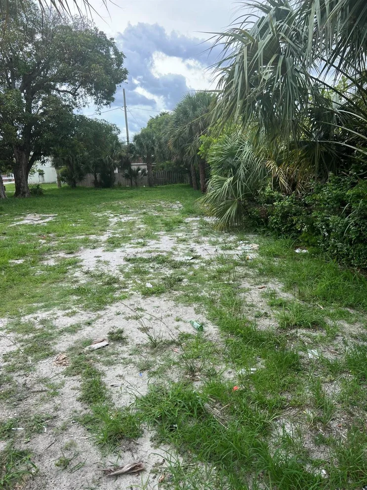 Unit for sale at 1020 Palm Beach Lakes Boulevard, West Palm Beach, FL 33401