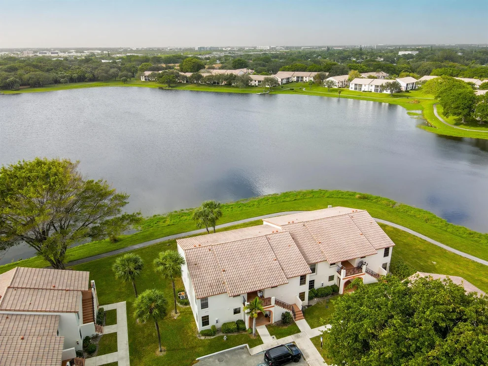 Unit for sale at 325 Palmwood Place, Boca Raton, FL 33431