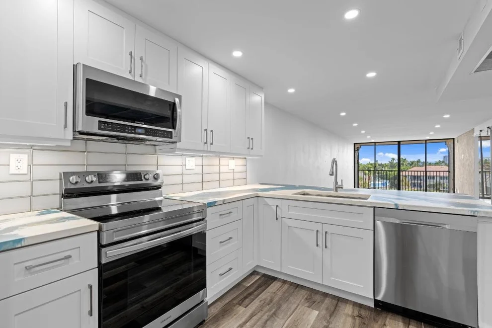 Unit for sale at 6 Royal Palm Way, Boca Raton, FL 33432