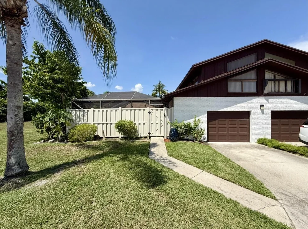 Unit for sale at 9586 Boca Gardens Parkway, Boca Raton, FL 33496