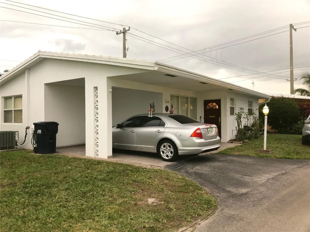 Unit for sale at 2420 Park Lane, Hollywood, FL 33021