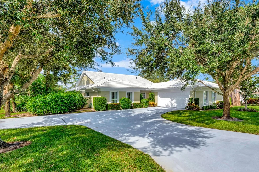 Unit for sale at 5855 Magnolia Lane, Vero Beach, FL 32967