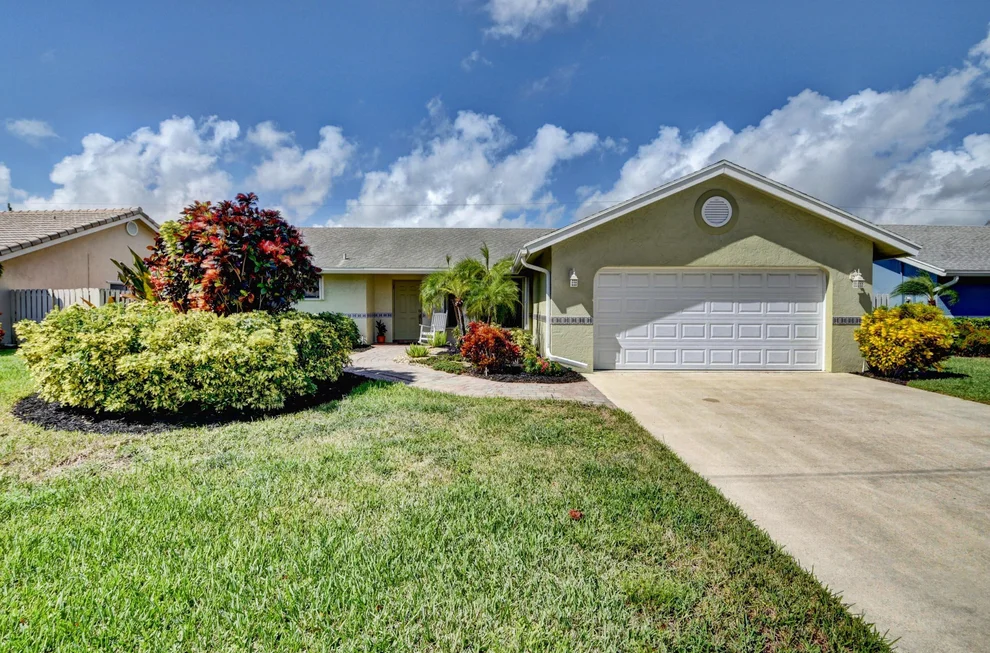 Unit for sale at 7903 W Country Club Boulevard, Boca Raton, FL 33487