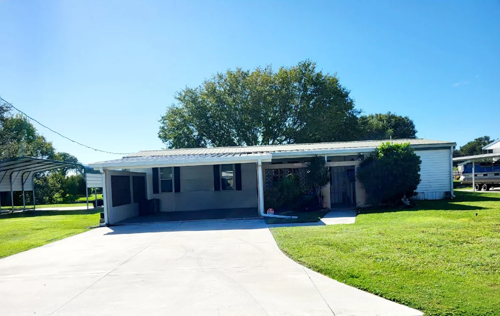 Unit for sale at 1021 23 Street, Okeechobee, FL 34974