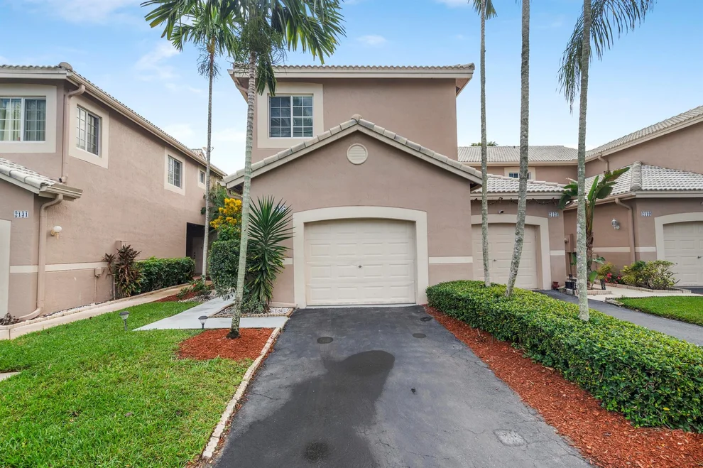 Unit for sale at 2127 Madeira Drive, Weston, FL 33327