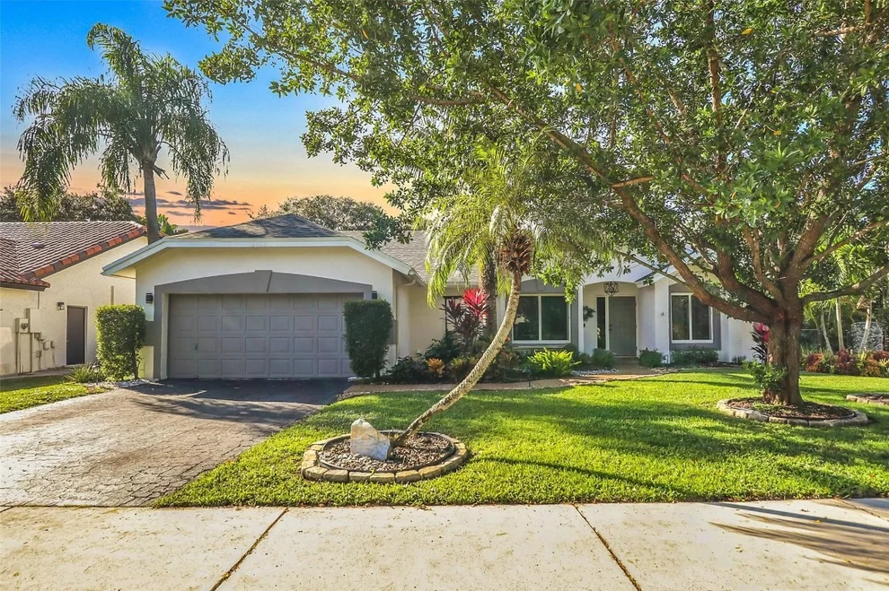 Unit for sale at 5164 NW 53rd Avenue, Coconut Creek, FL 33073