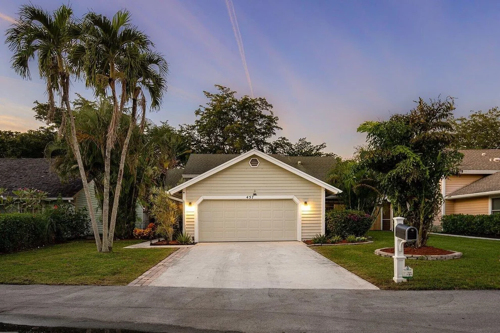 Unit for sale at 457 Goldenwood Way, Wellington, FL 33414