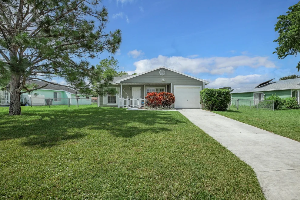 Unit for sale at 5453 Courtney Circle, Boynton Beach, FL 33472