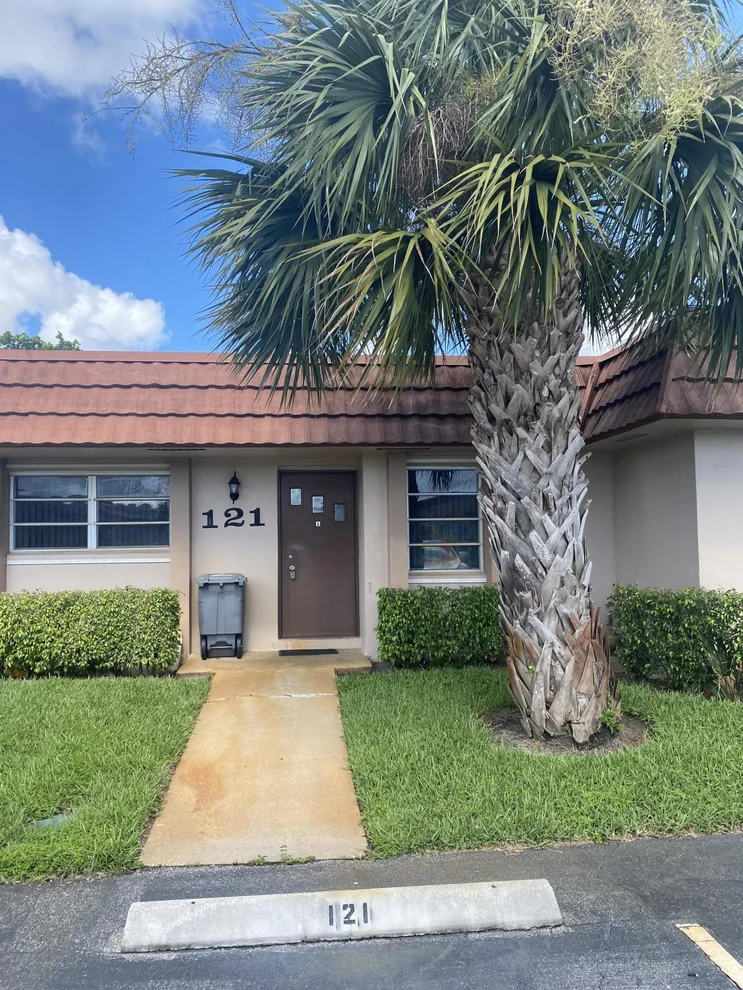 Unit for sale at 5775 W Fernley Drive W, West Palm Beach, FL 33415