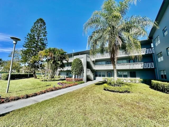 Unit for sale at 30 Suffolk A, Boca Raton, FL 33434