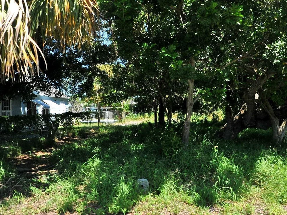 Unit for sale at 1704 N 15th N Street, Fort Pierce, FL 34950