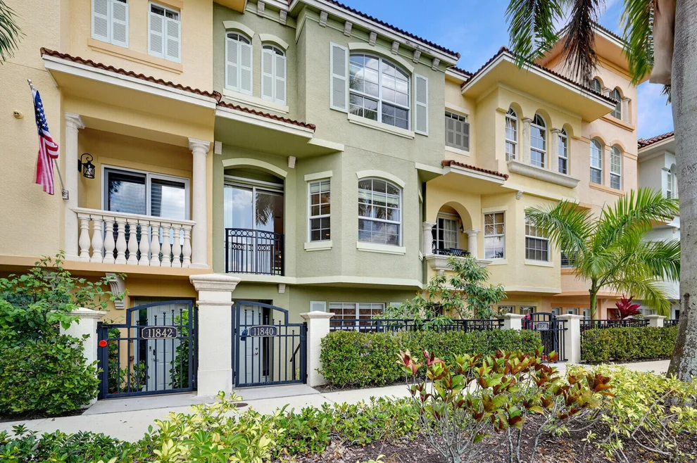 Unit for sale at 11840 Valencia Gardens Avenue, Palm Beach Gardens, FL 33410