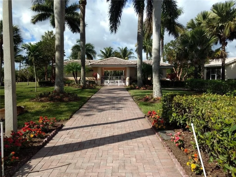 Unit for sale at 624 W Palm Aire Drive, Pompano Beach, FL 33069