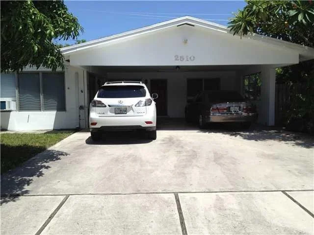 Unit for sale at 2510 NE 19th Avenue, Lighthouse Point, FL 33064