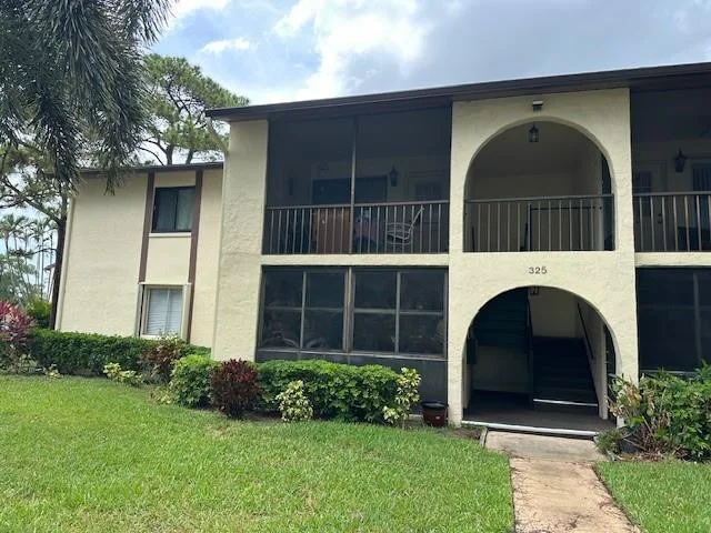 325 Knotty Pine Circle