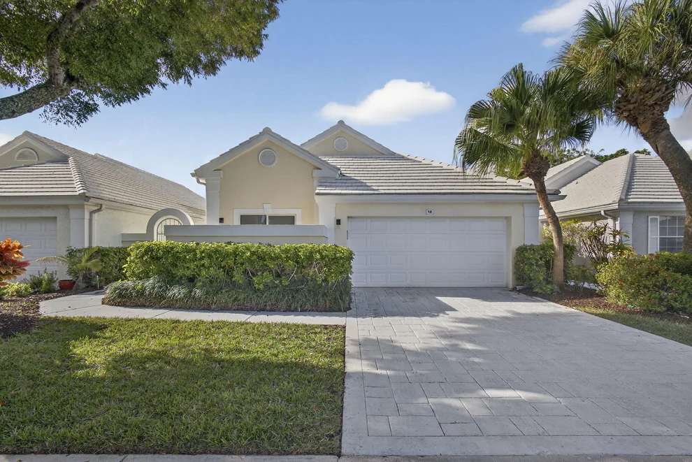 Unit for sale at 18 SELBY Lane, Palm Beach Gardens, FL 33418