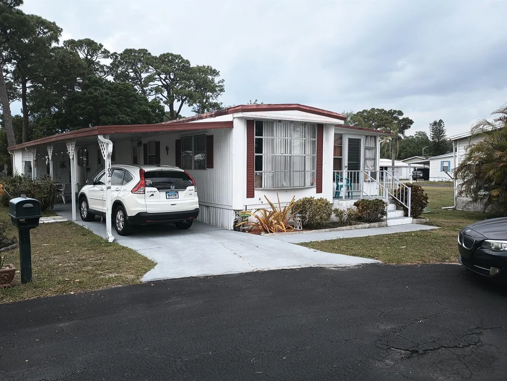 Unit for sale at 102 Oneida Circle, Fort Pierce, FL 34946