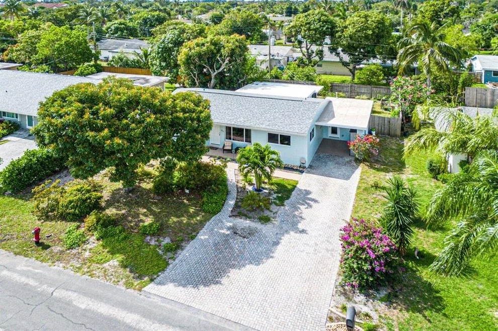 Unit for sale at 164 SE 27th Court, Boynton Beach, FL 33435