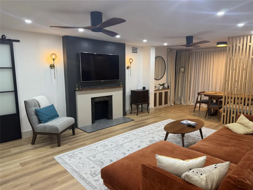 Unit for sale at 3700 Oaks Clubhouse Drive, Pompano Beach, FL 33069