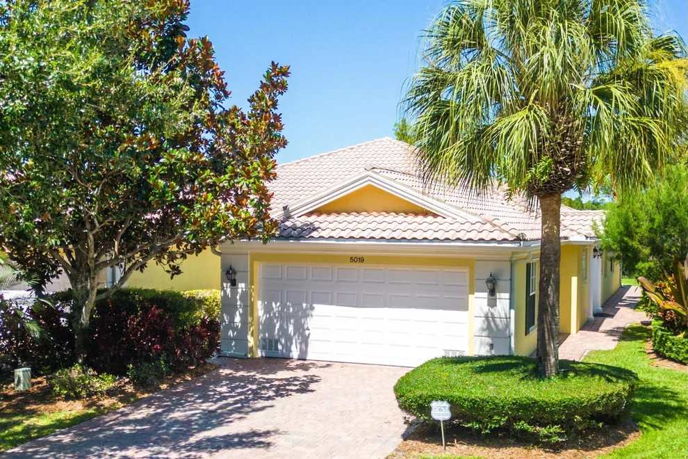 Unit for sale at 5019 Magnolia Bay Circle, Palm Beach Gardens, FL 33418