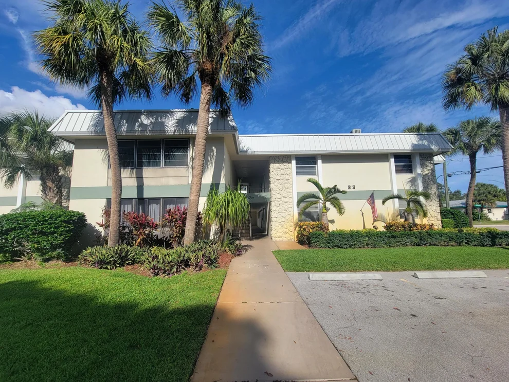 Unit for sale at 2302 Sunrise Boulevard, Fort Pierce, FL 34982