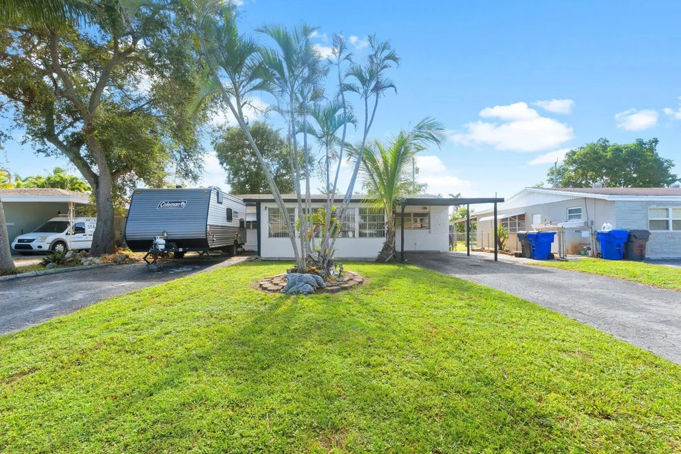 Unit for sale at 2220 N 57th Terrace, Hollywood, FL 33021